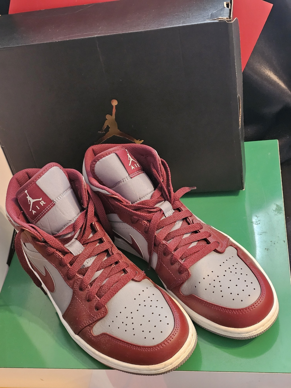 ❗️NIKE AIR JORDAN 1 MID  .High-Top Sneakers in Cherrywood Red/Gray ❗️